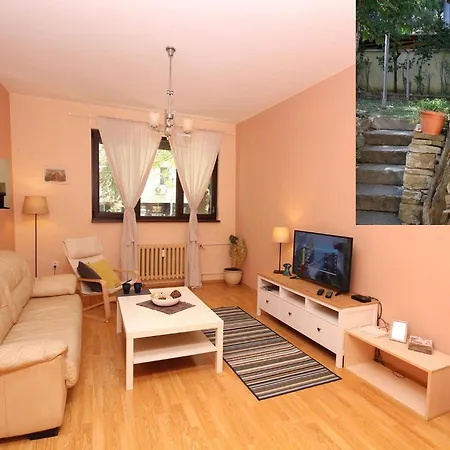 Charming With Garden Near Parking And Ndk Szófia
