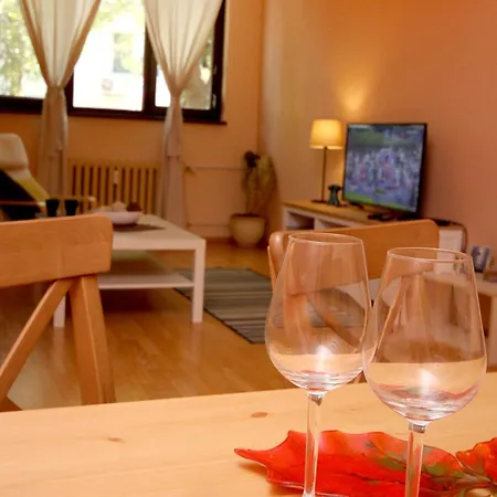 Charming With Garden Near Parking And Ndk Szófia