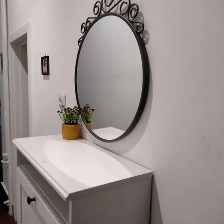 Apartmán Charming With Garden Near Parking And Ndk *