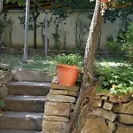 Charming With Garden Near Parking And Ndk