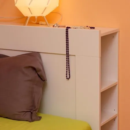 Charming With Garden Near Parking And Ndk